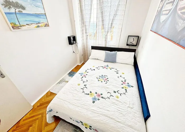 Apartment Charming With Terrace And Old Town View